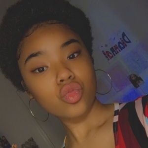 Meet your Posher, Dianna